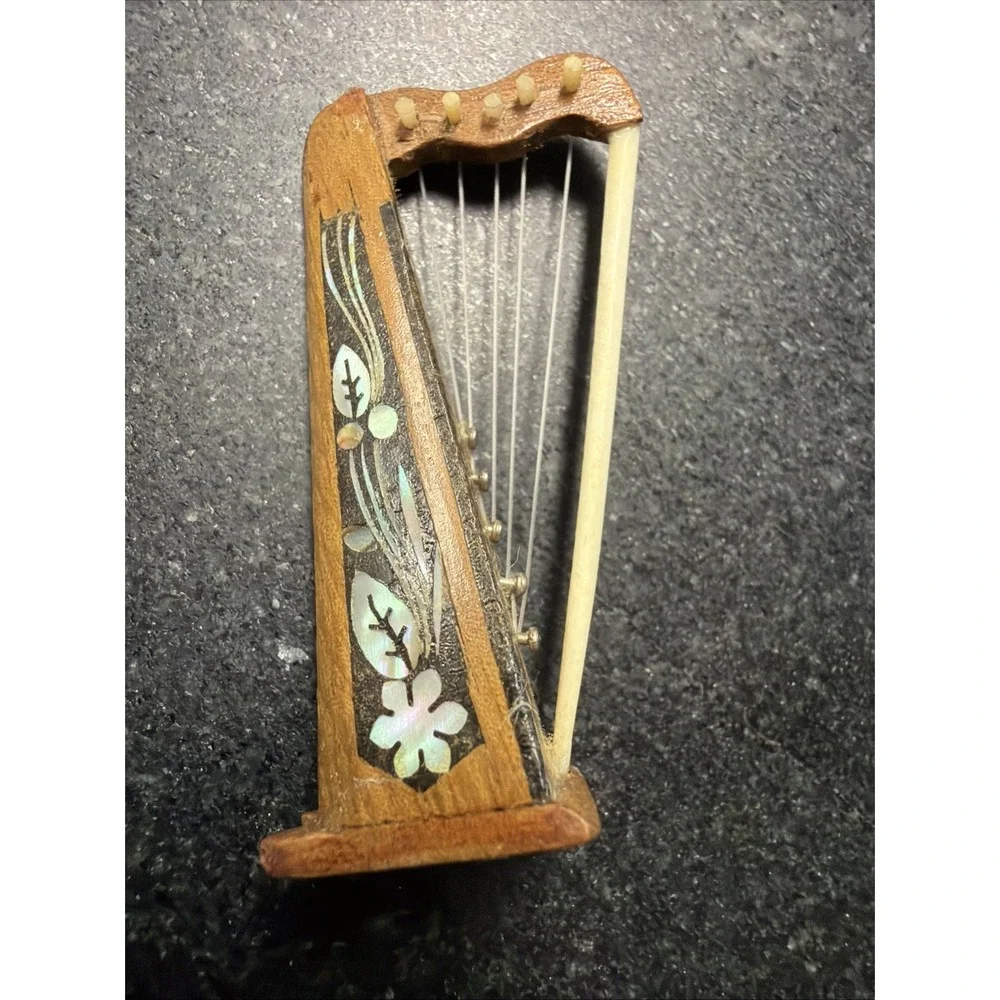 Vintage Miniature Harp 2.5